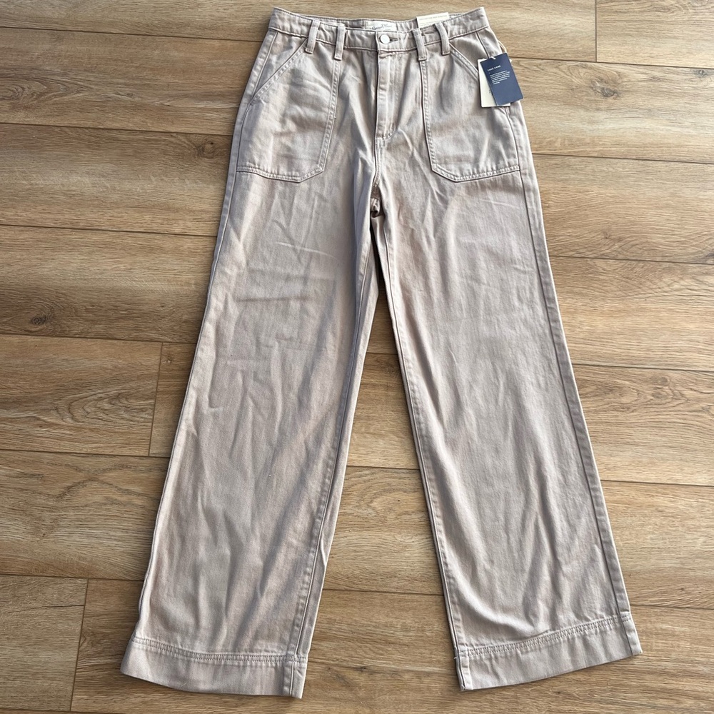New with tags - High Rise Wide Leg Women’s Pants
